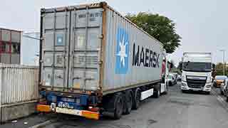 Camion déménagement conteneur maritime